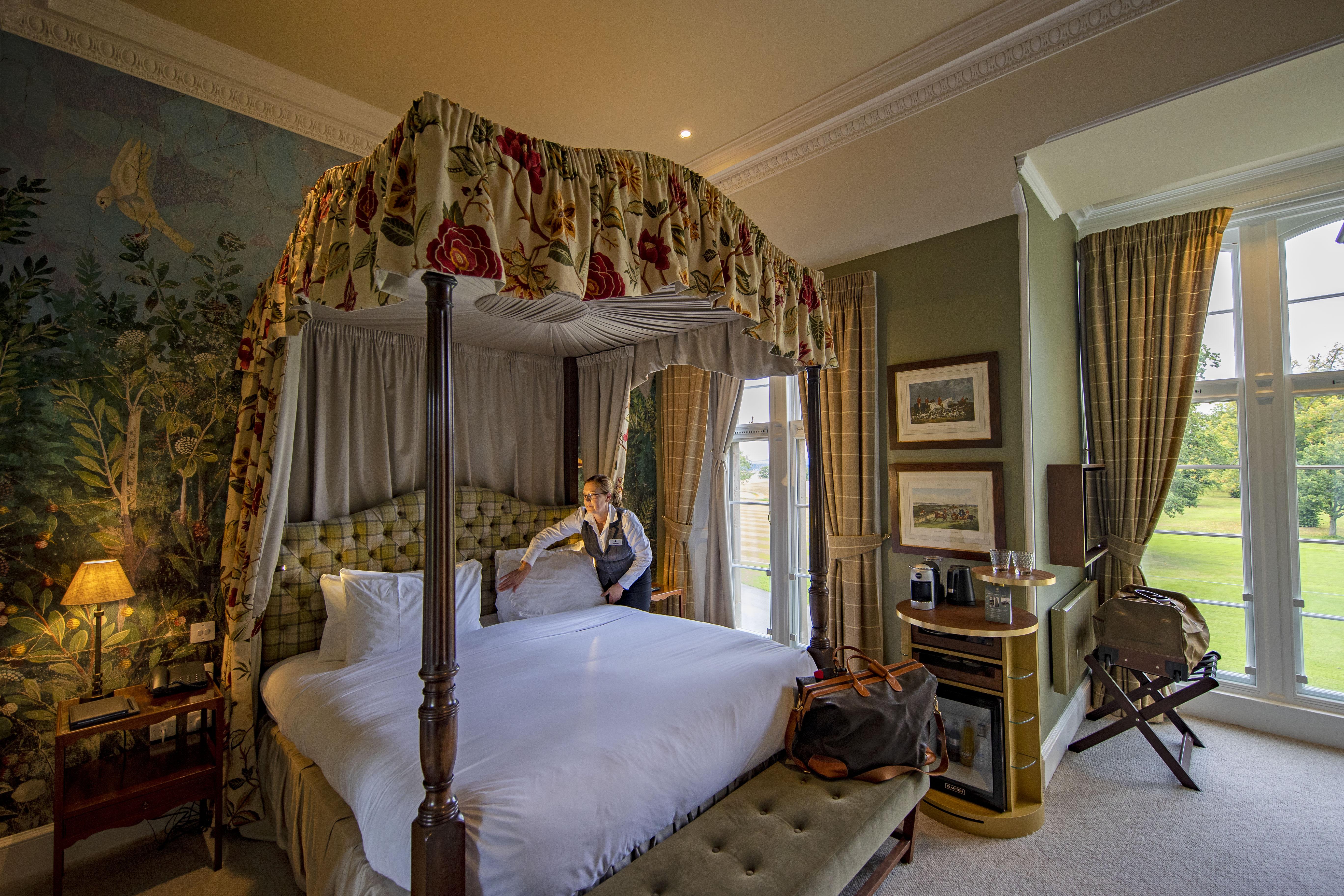 Schloss Roxburghe, Part Of Destination By Hyatt Zewnętrze zdjęcie A bedroom at the hotel
