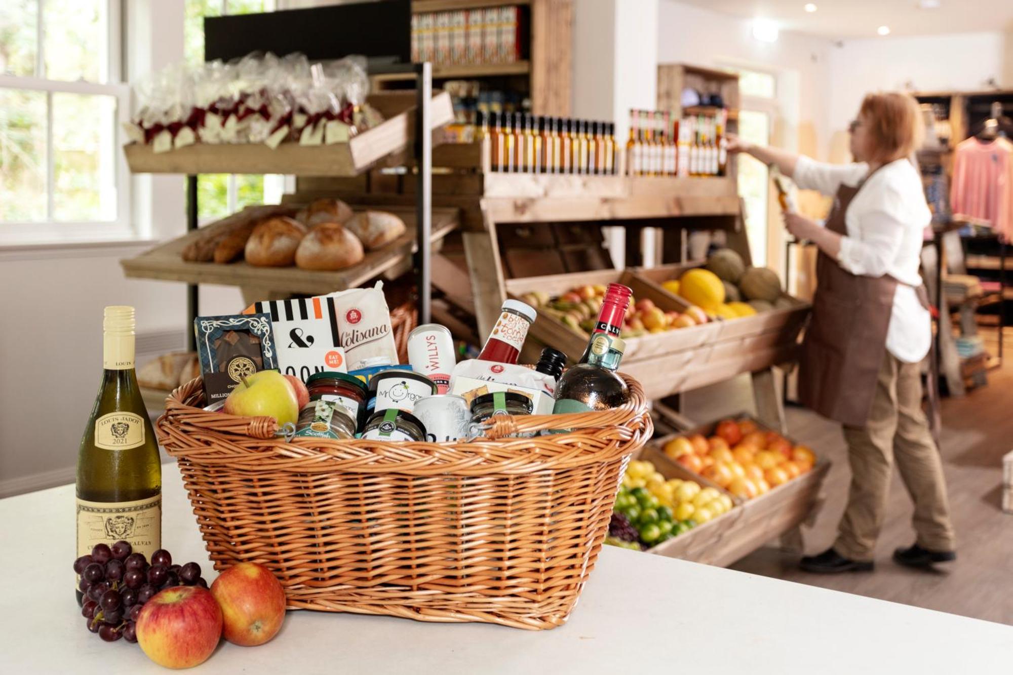 Schloss Roxburghe, Part Of Destination By Hyatt Zewnętrze zdjęcie A typical shopping basket
