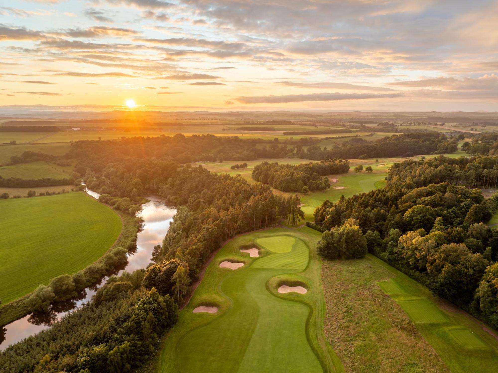 Schloss Roxburghe, Part Of Destination By Hyatt Zewnętrze zdjęcie The 18th hole at the Old Golf Course