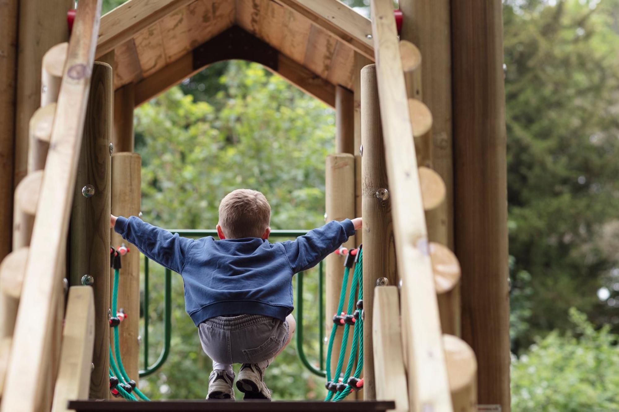 Schloss Roxburghe, Part Of Destination By Hyatt Zewnętrze zdjęcie Child playing on a climbing frame