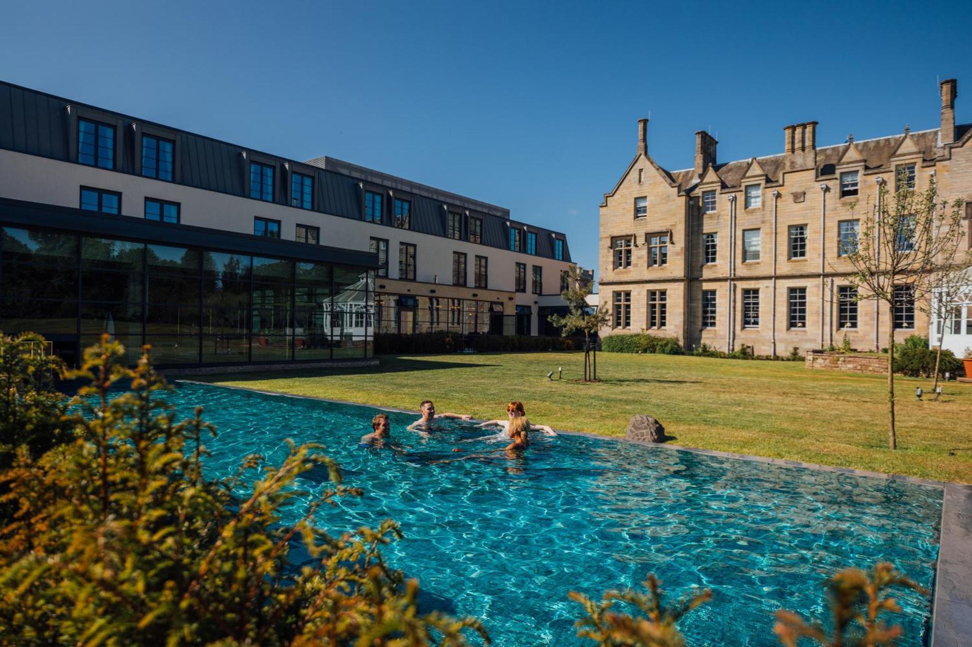 Schloss Roxburghe, Part Of Destination By Hyatt Zewnętrze zdjęcie The swimming pool at the Edinburgh Academy